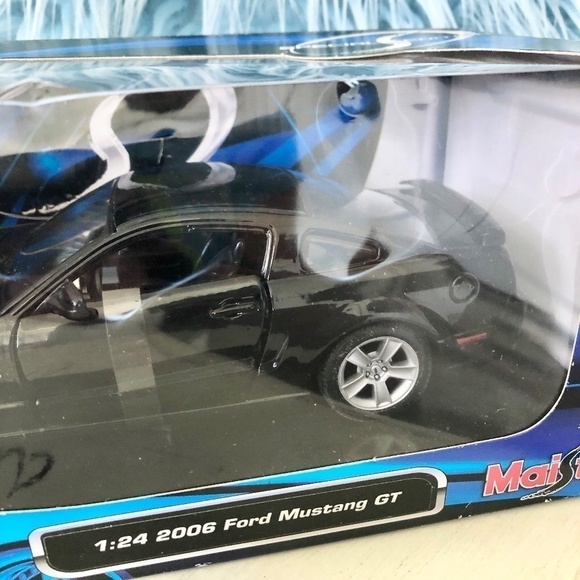 Ford Mustang, GT, 2006, Maisto, Model, Die Cast Car, Special Edition, 1/24 Scale - Picture 6 of 16